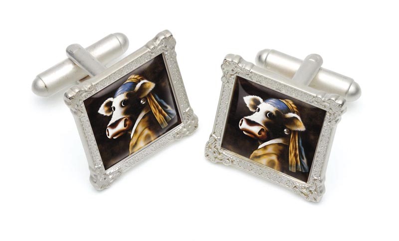 Cow with the Pearl Earring Caroline Shotton
