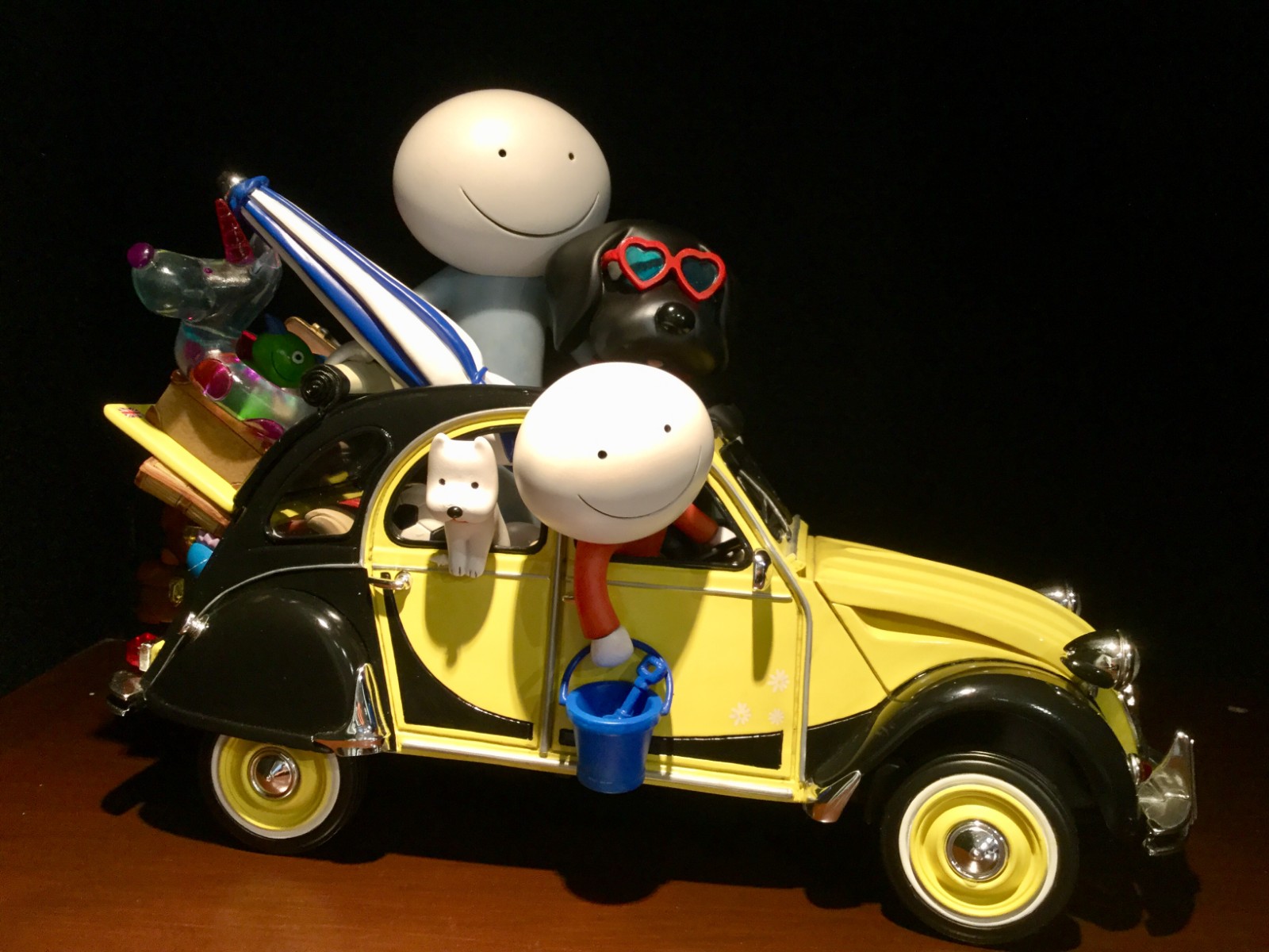 Love Overload (sculpture) Doug Hyde